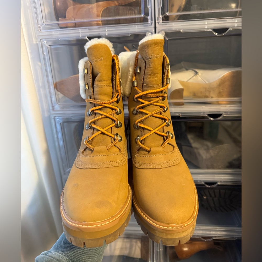 Fur Lined size 8.5 Timberland